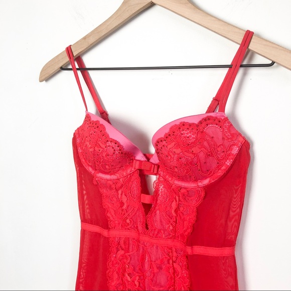 Victoria Secret Valentine’s Corset - Picture 5 of 8